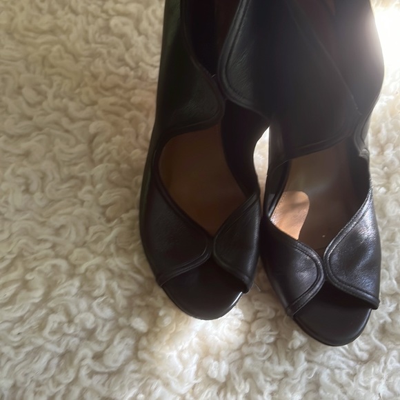 Aquazzura Bianca Leather Keyhole Bootie - Picture 4 of 8